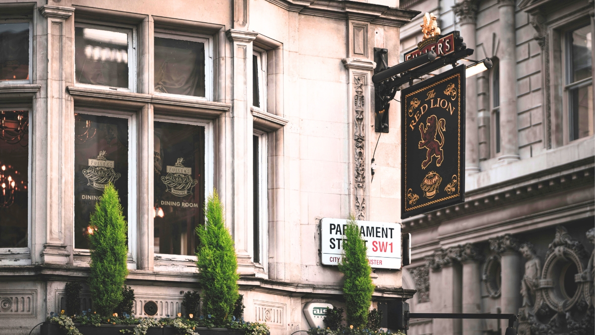 london pub in SW1